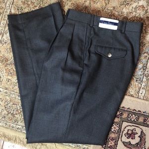 NINO CERRUTI size 36”W x 32” L Micro-Plaid